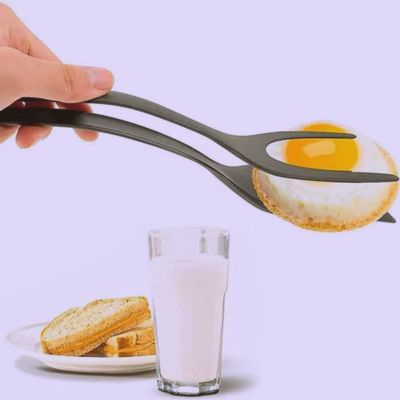 spatule-2-en-1-noire-tenant-oeuf-au-plat