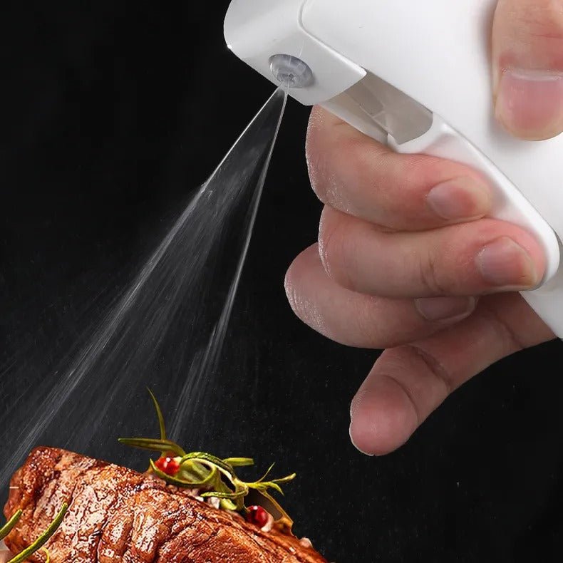 spray-huile-pulvoil-200ml-en-pulverisation-sur-une-viande