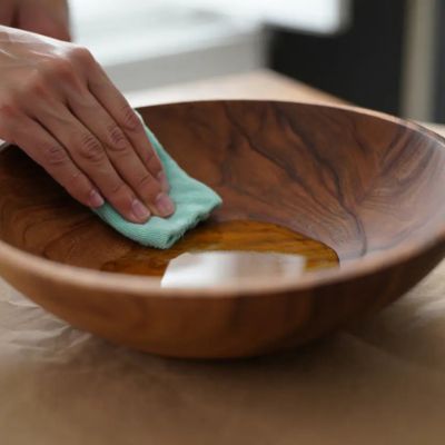 huiler un saladie en bois