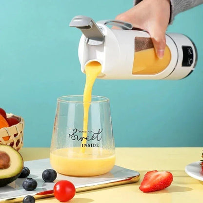blender smoothie verse du jus d'orange dans un verre marqué sweet inside