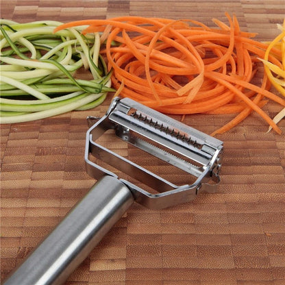 eplucheur-de-legumes-et-juliennes-de-carotte-et-concombre