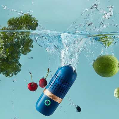 nettoyeur fruits et légumes en pleine électrolyse avec du persil, des cerises, un citron vert