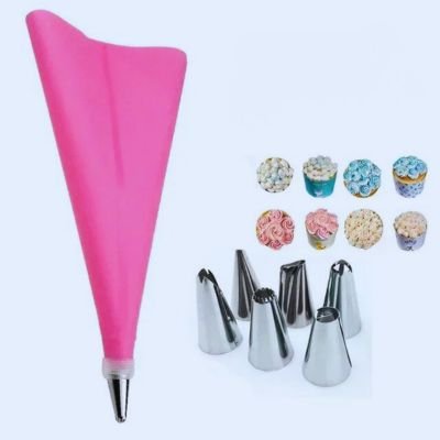 poche à douille rose avec ses embouts