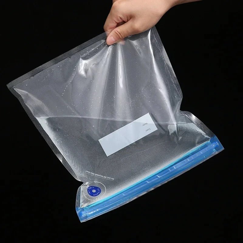 sac sous vide alimentaire rempli d'eau