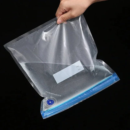sac sous vide alimentaire rempli d'eau